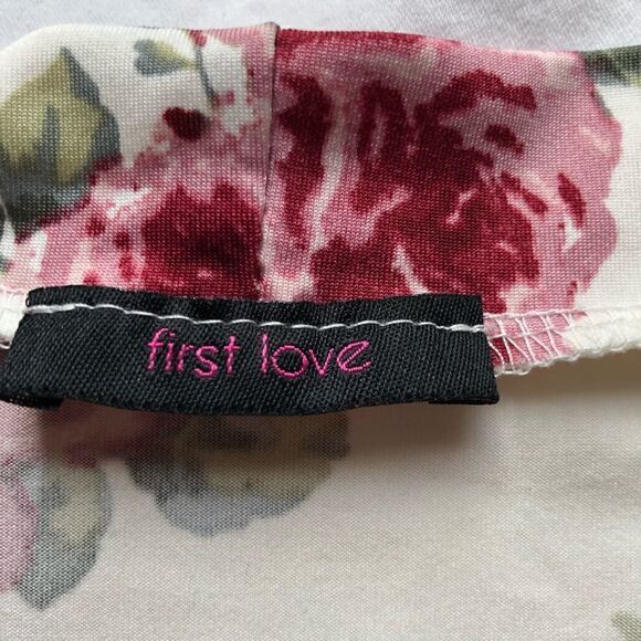 First Love sleeveless V neck blouse cream and pink floral Large - Picture 2 of 6